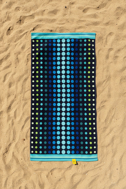 Serviette de piscine XXL 100 x 180 cm | Douce, absorbante et colorée | Lorena Hogar (différents modèles)