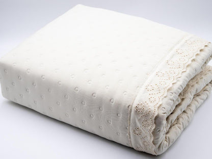 Colcha Encaje Chic + 2 cojines fundas de 50x70cm (Blanco · Gris · Beige · Rosa)