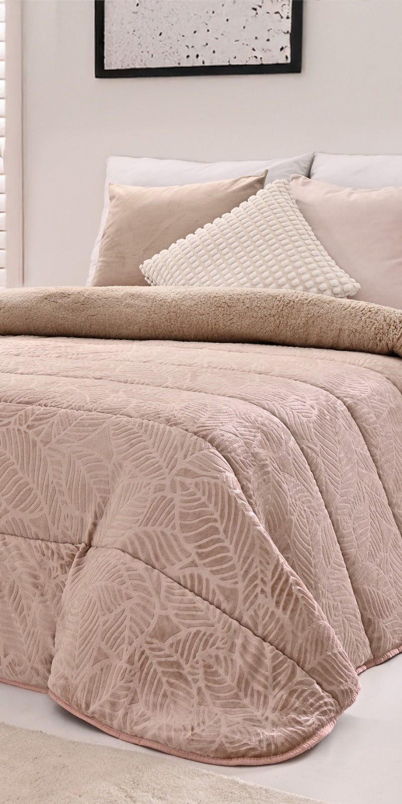 Edredón Fiorenza Jacquard con Sherpa  Elegancia y Calor para tu Invierno