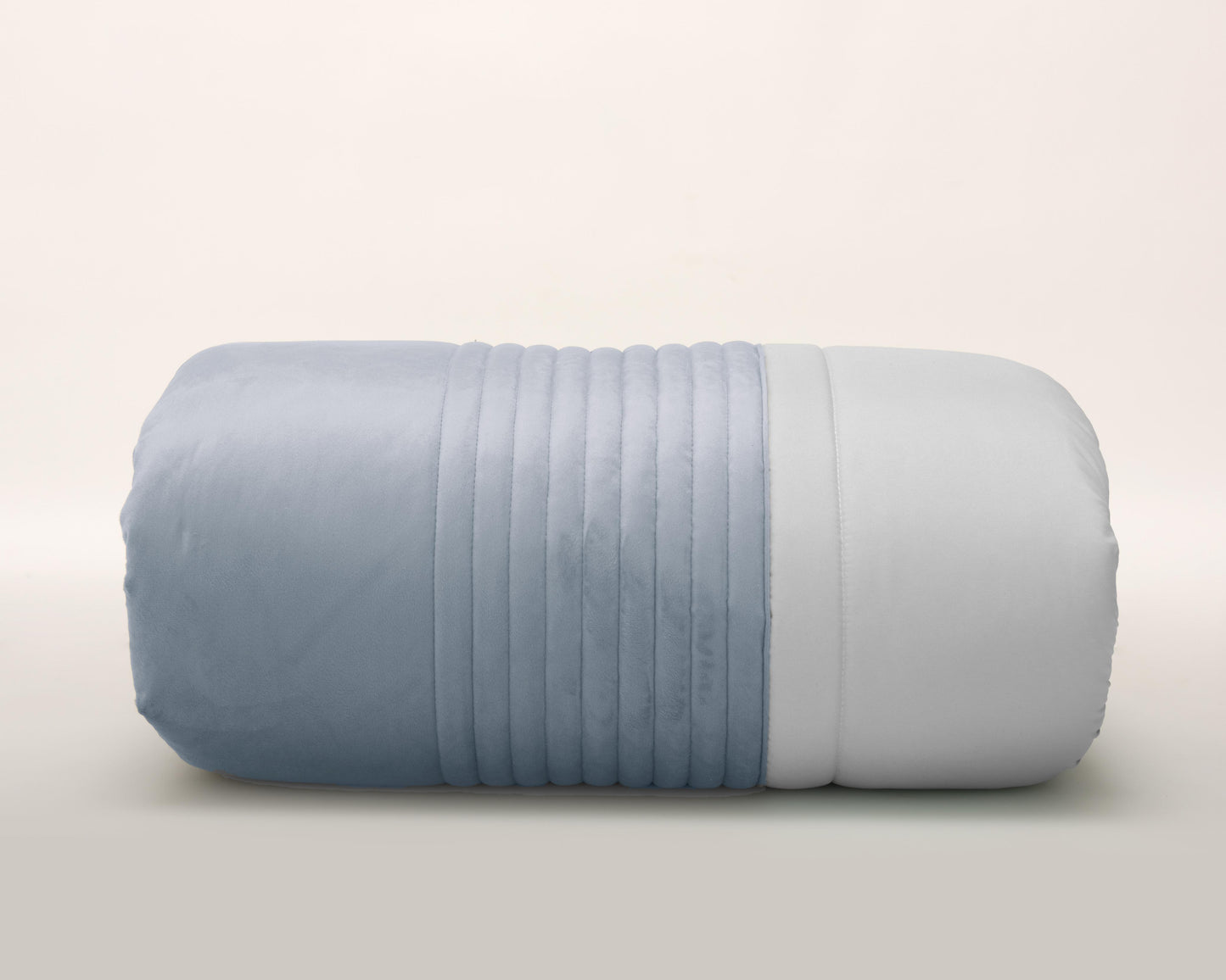 Edredón Siena con 2 Cojines Rellenos  Medida 250x260  Varios Colores