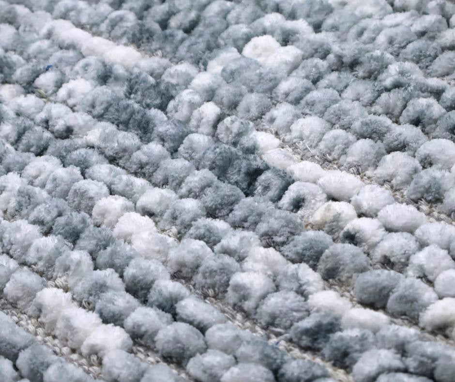 Alfombra Pompom Multifunción – 50x80 cm – Suave y Antideslizante