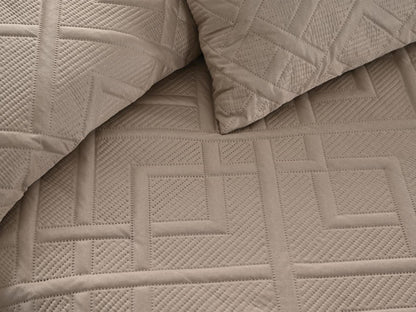 Colcha Claire / Para camas de 150 / Los mejores textiles para tu hogar / LORENA HOGAR