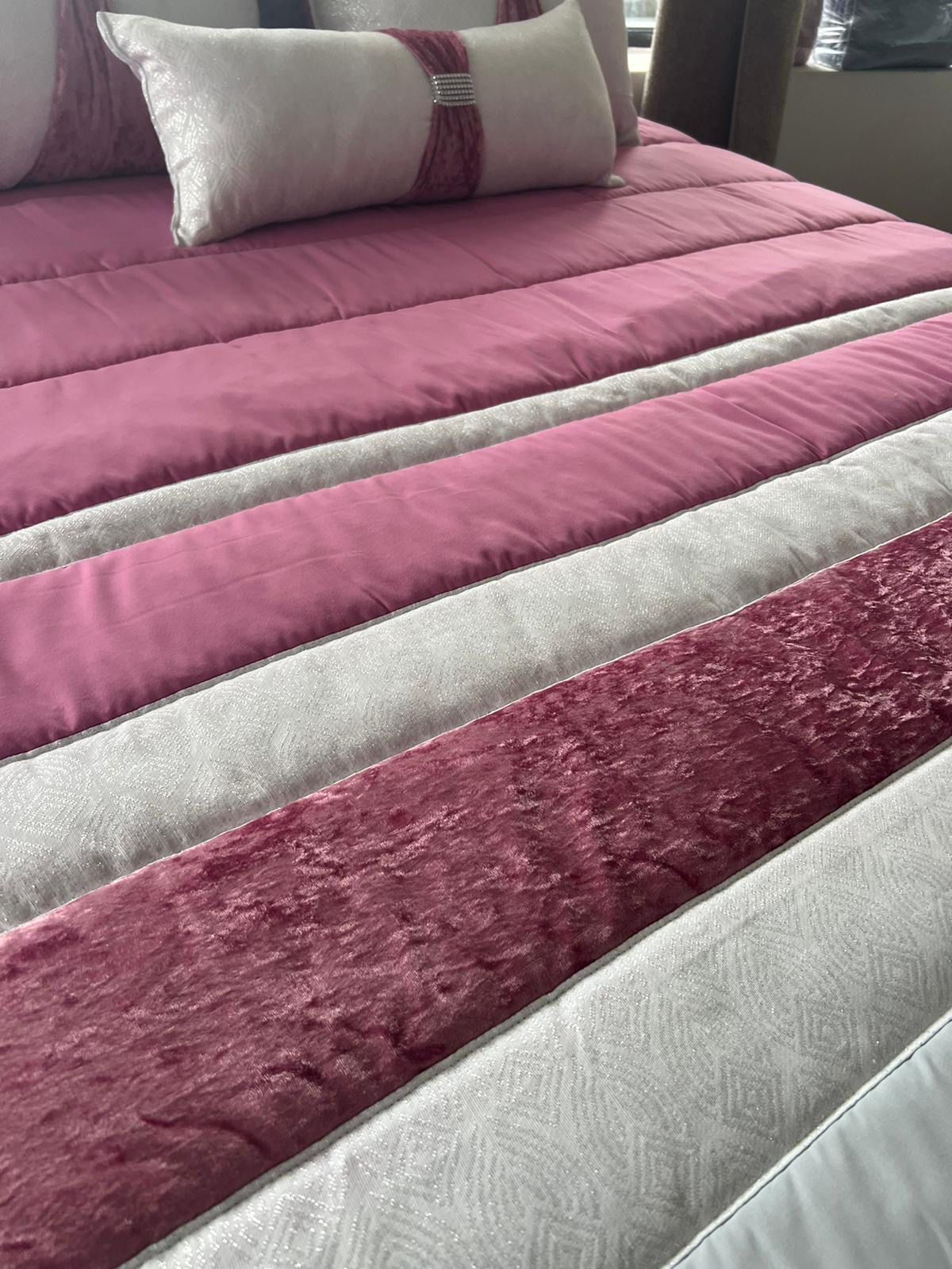 Edredon Crystal Brillo I Medidas 250x260 I Para camas de 150 I Incluye 3 cojines